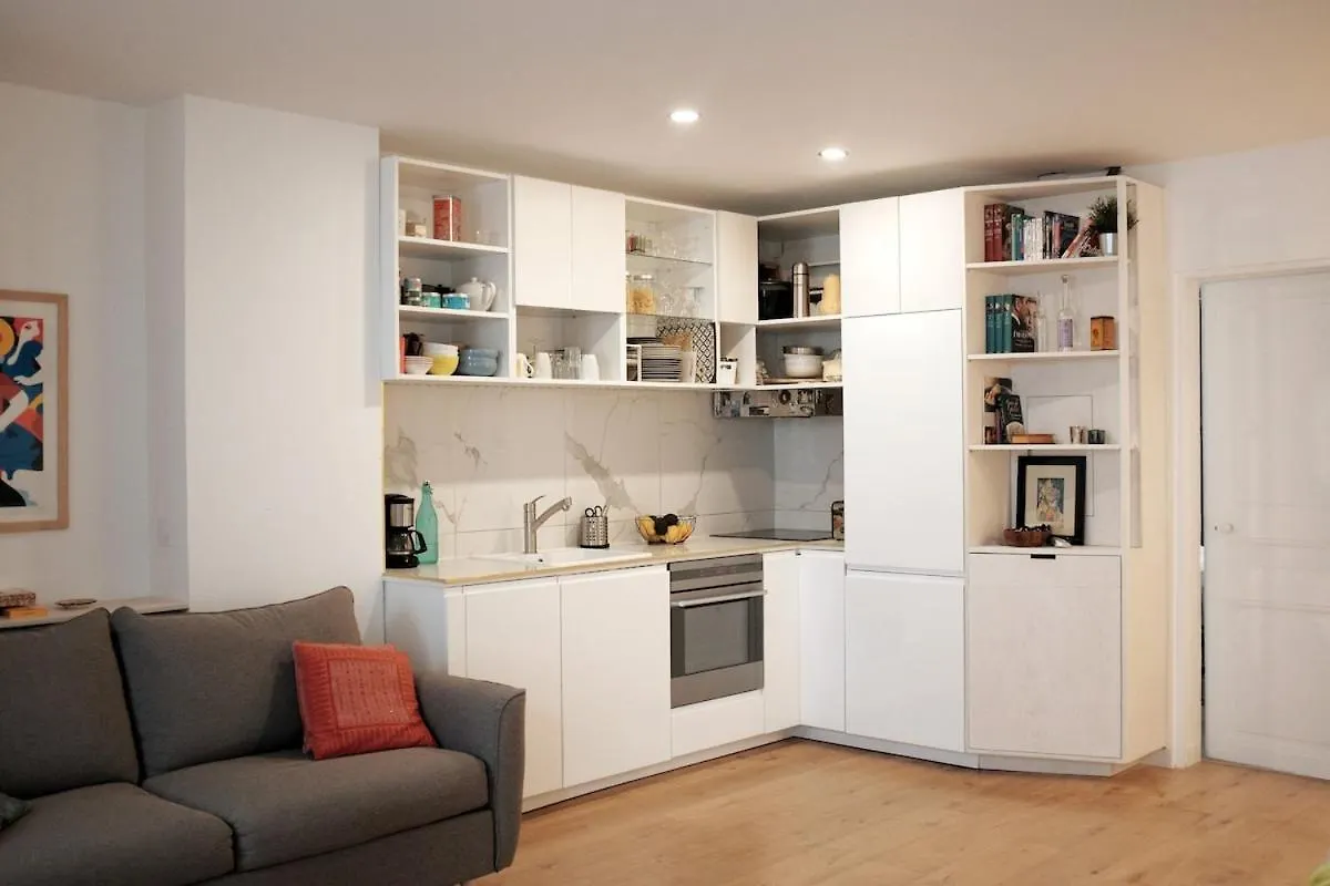 T2 In Heart Of Paris 11 4 People Apartment